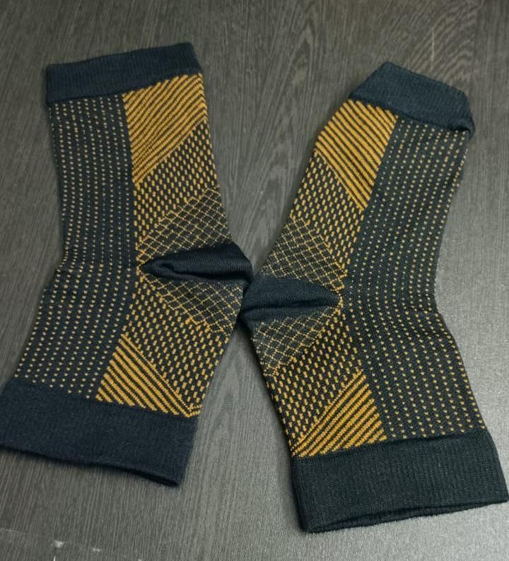 Neuropathy Relief Socks for Swollen Feet & Ankles – Unisex Soft Cotton
