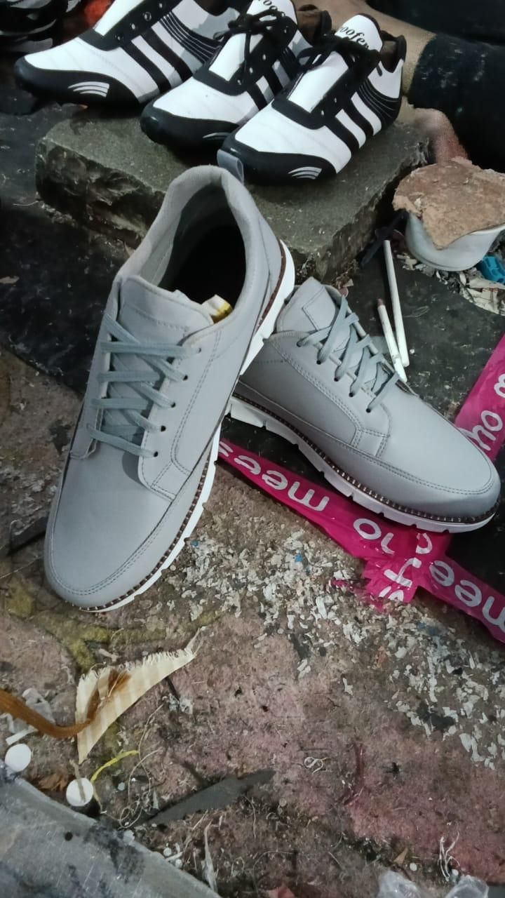 Ultra-Comfy Soft Sole Sneakers for Men – Lightweight & Stylish Casual Walking Shoes